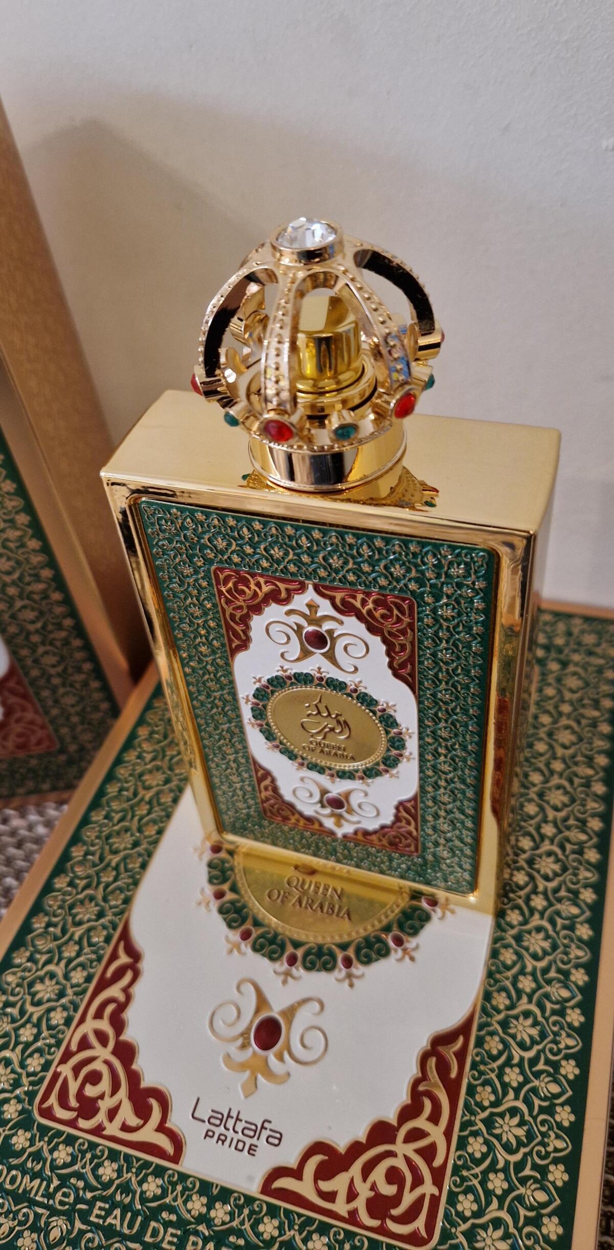 عطر ادکلن کوئین آو عربیا لطافا پرفیومز - Queen Of Arabia Lattafa Perfumes - بررسی، قیمت و خرید