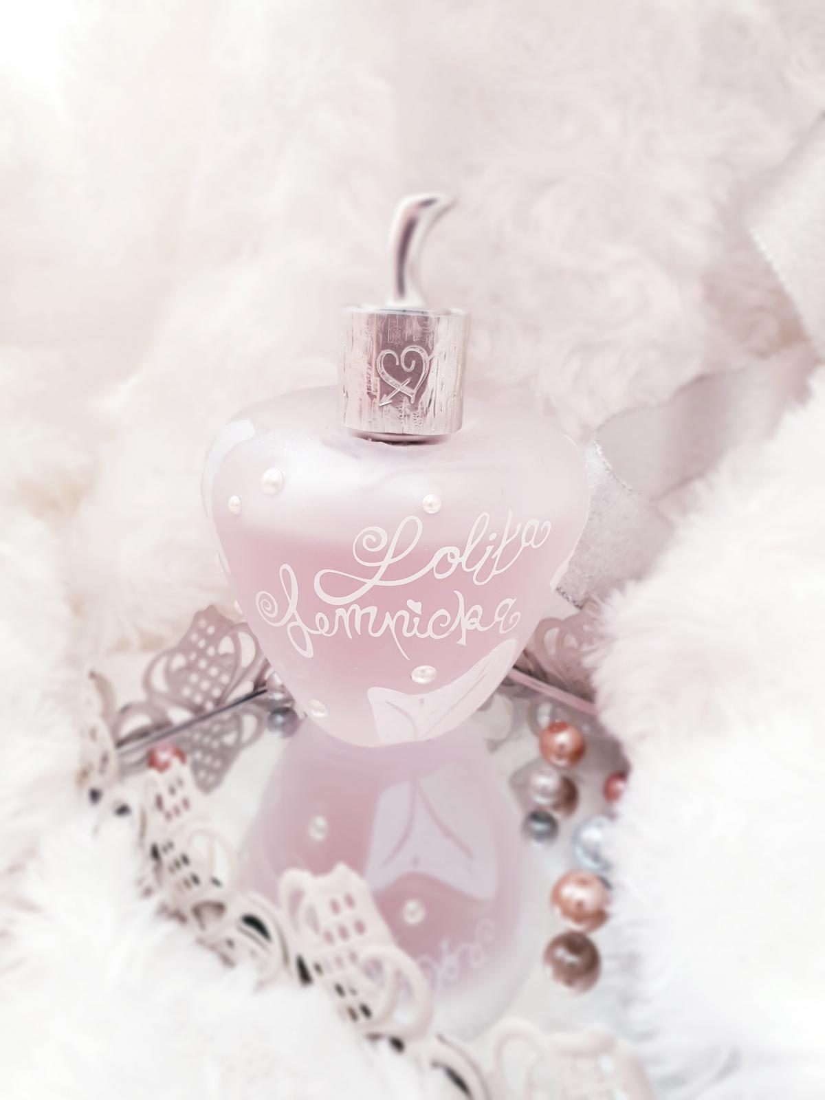 عطر ادکلن لولیتا لمپیکا لئو ان بلانک ادیشن پرلز لولیتا لمپیکا - Lolita Lempicka L'Eau en Blanc Edition Perles Lolita Lempicka - بررسی، قیمت و خرید