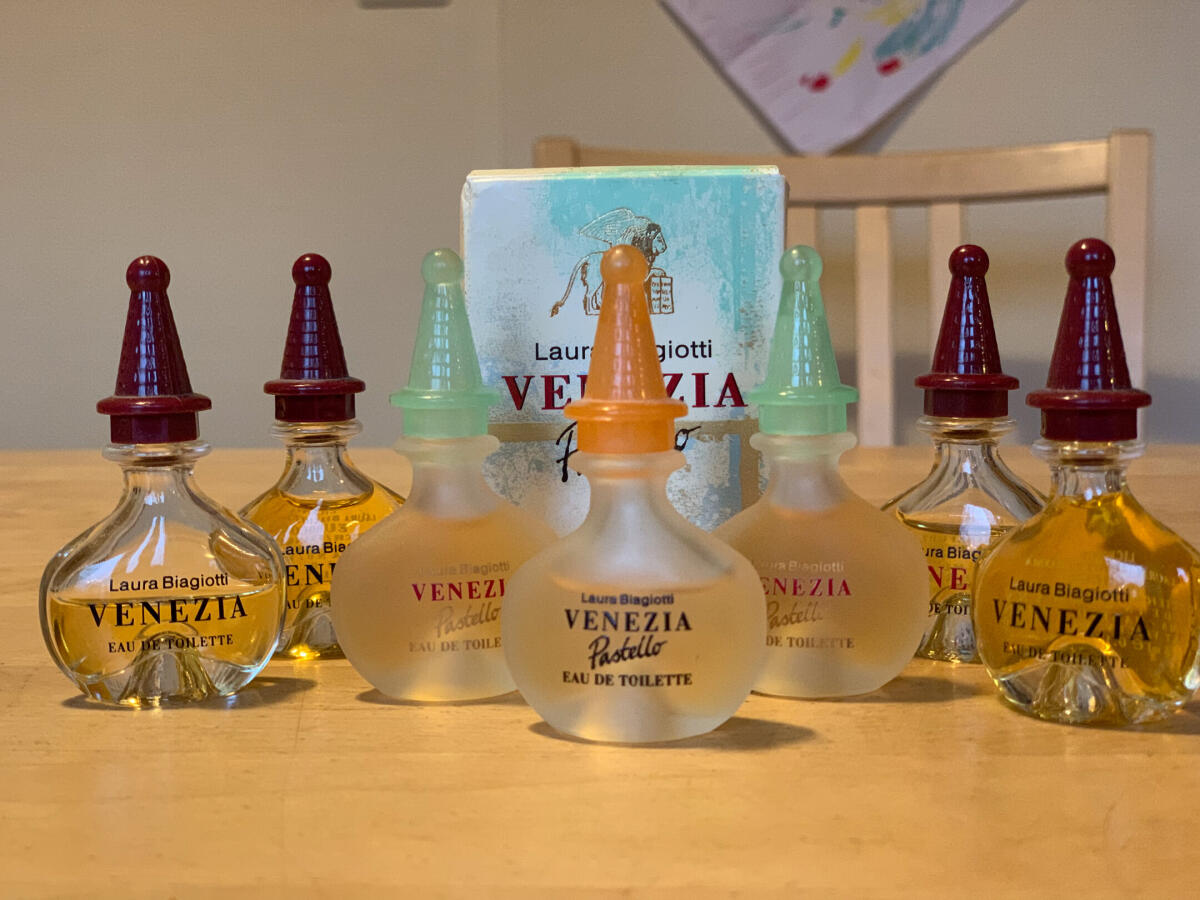 عطر ادکلن ونیز لورا بیجیو - Venezia Laura Biagiotti - بررسی، قیمت و خرید