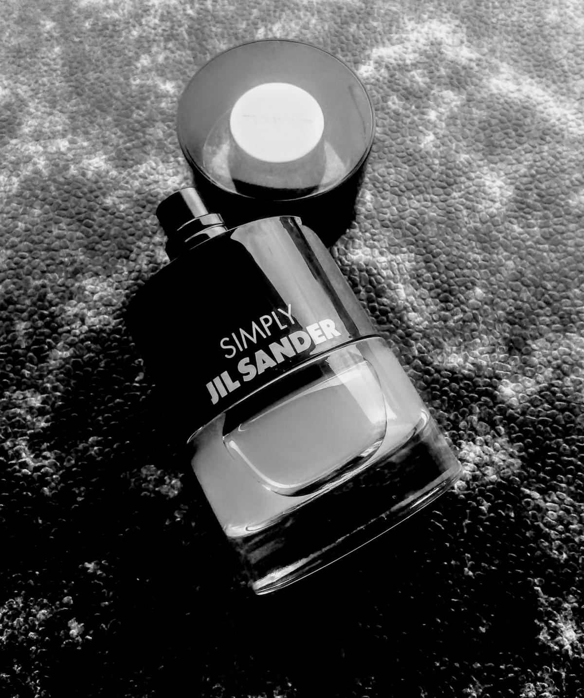 عطر ادکلن سیمپلی جیل ساندر پودره جیل سندر - Simply Jil Sander Poudrée Jil Sander - بررسی، قیمت و خرید
