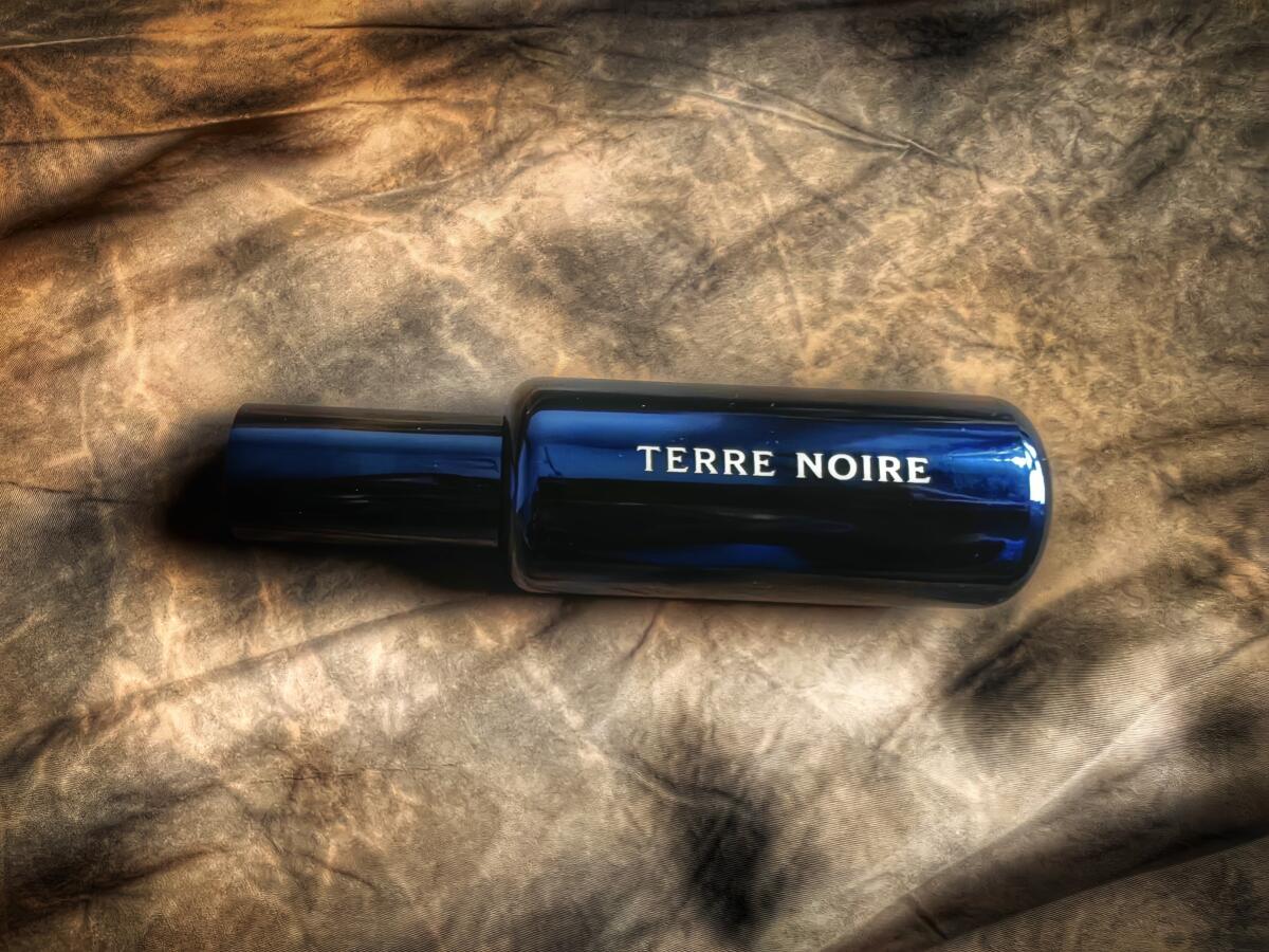 عطر ادکلن نو نوزده تر نوآر مادلن - No. XIX Terre Noire Mad et Len - بررسی، قیمت و خرید