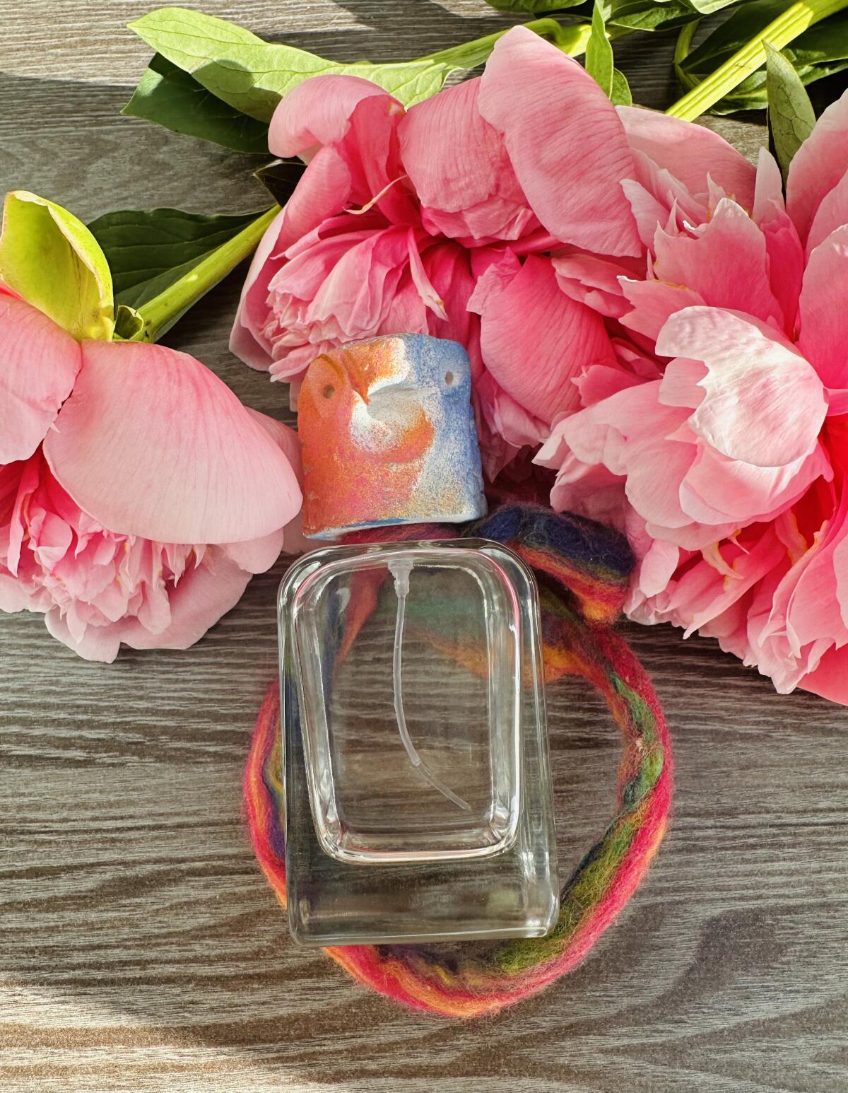 عطر ادکلن دیمِن مندیتوروسا - Daymon Mendittorosa - بررسی، قیمت و خرید