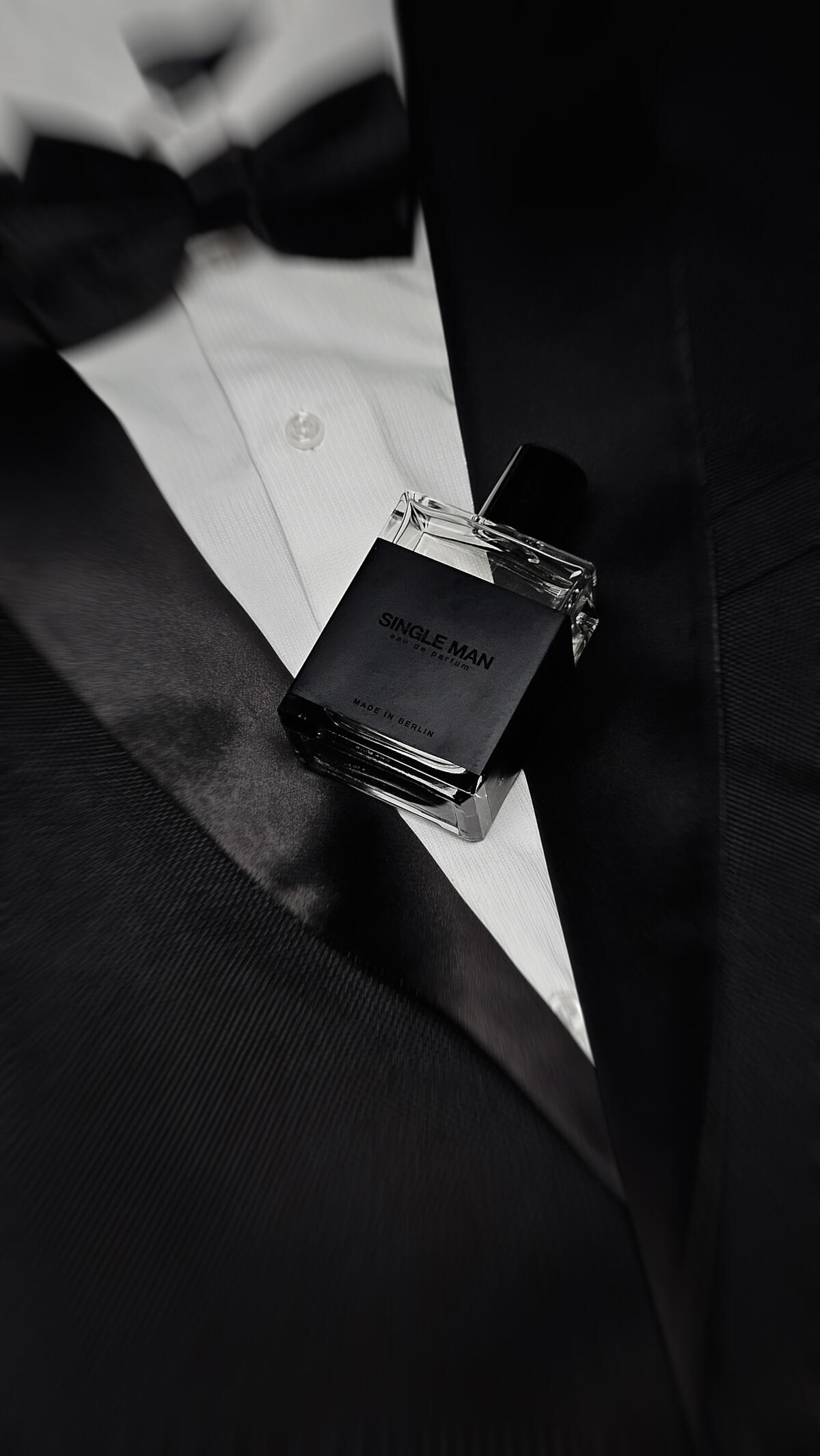 عطر ادکلن سینگل من ماث اند ربیت پرفیومز - Single Man Moth and Rabbit Perfumes - بررسی، قیمت و خرید