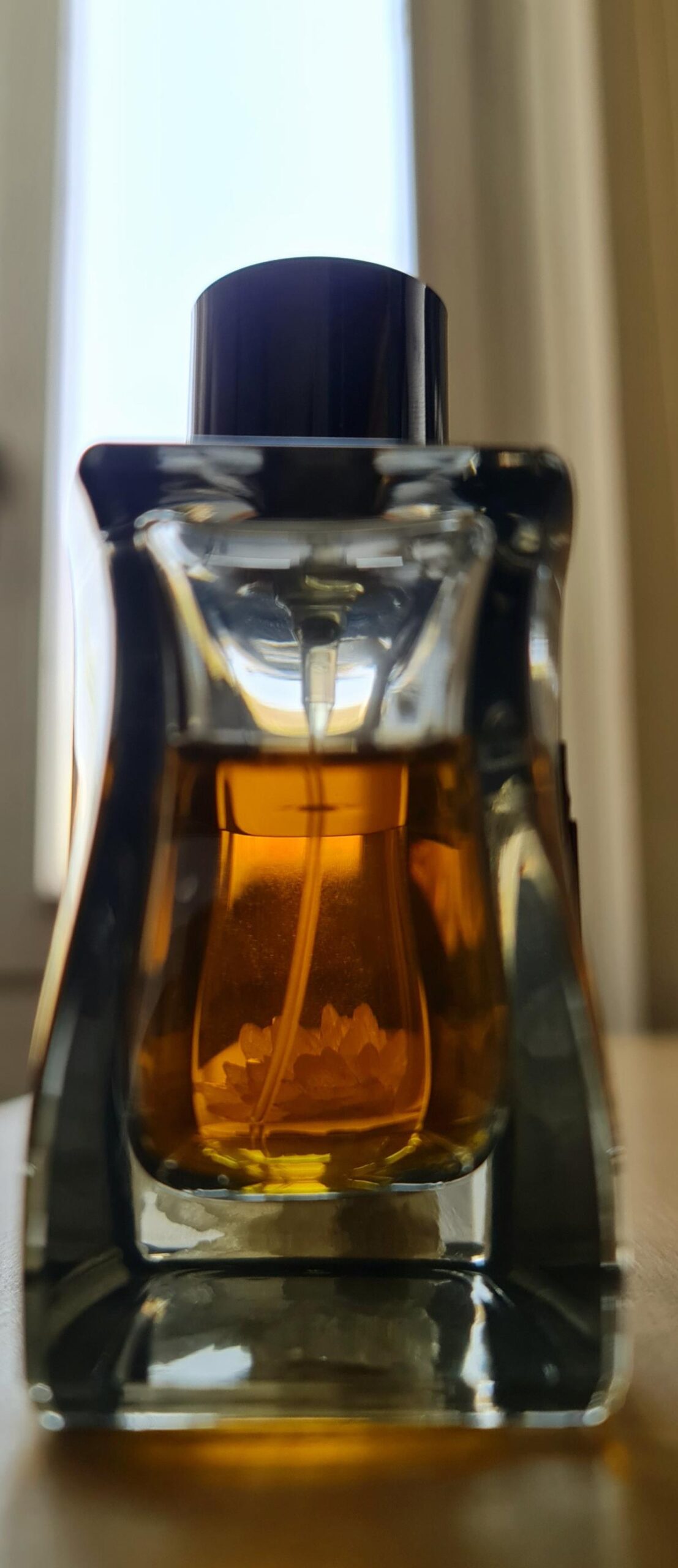 عطر ادکلن سنداستورم پانوژ - Sandstorm Panouge - بررسی، قیمت و خرید
