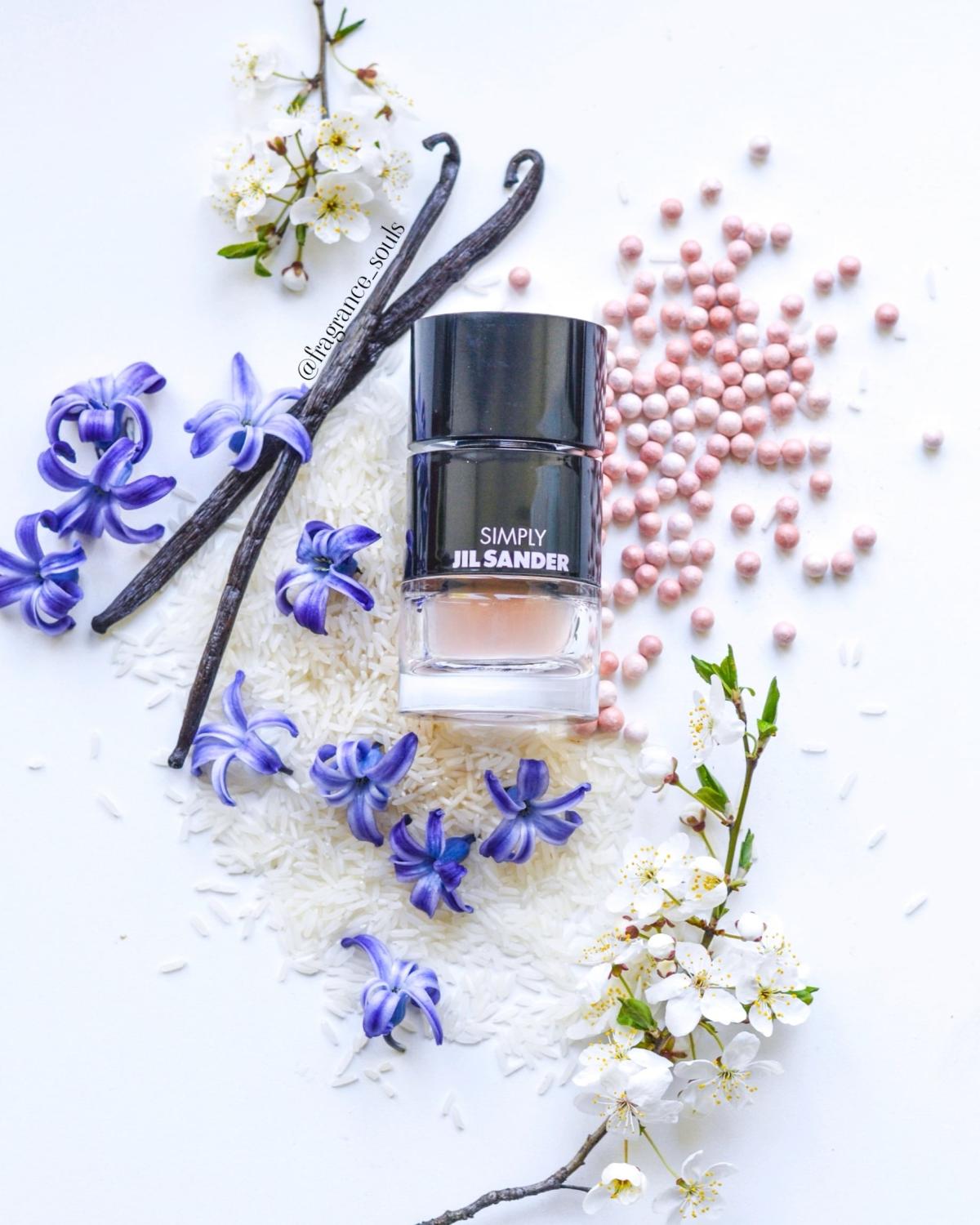 عطر ادکلن سیمپلی جیل ساندر پودره جیل سندر - Simply Jil Sander Poudrée Jil Sander - بررسی، قیمت و خرید