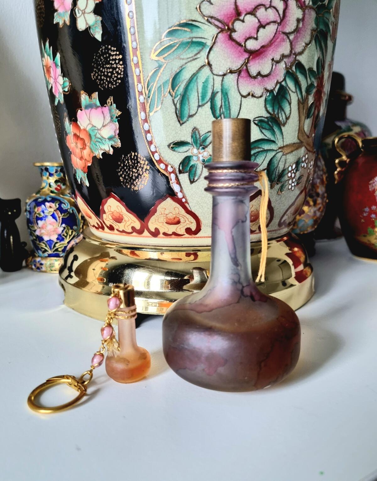 عطر ادکلن بت‌شبا جودیت مولر - Bat-Sheba Judith Muller - بررسی، قیمت و خرید