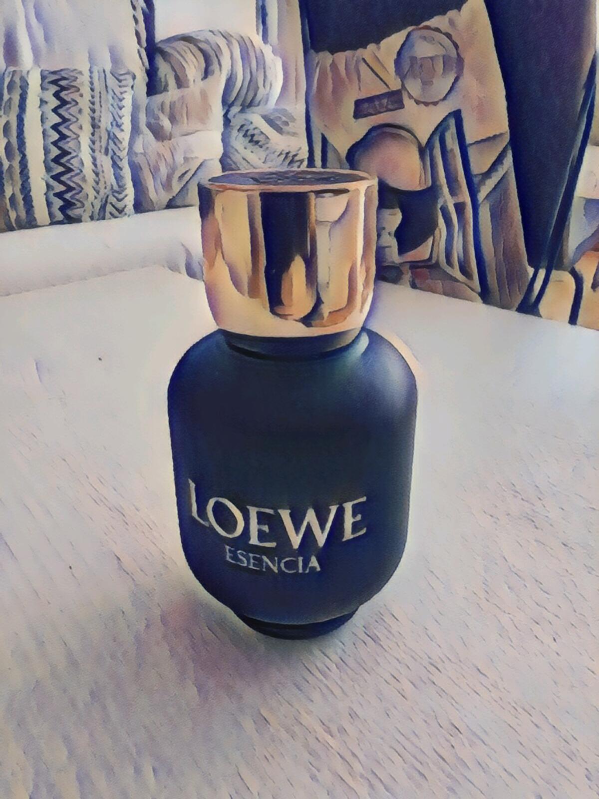 عطر ادکلن اسنسیه پور هوم ۴۰ انیورساریو لوی - Esencia Pour Homme 40 Aniversario Loewe - بررسی، قیمت و خرید