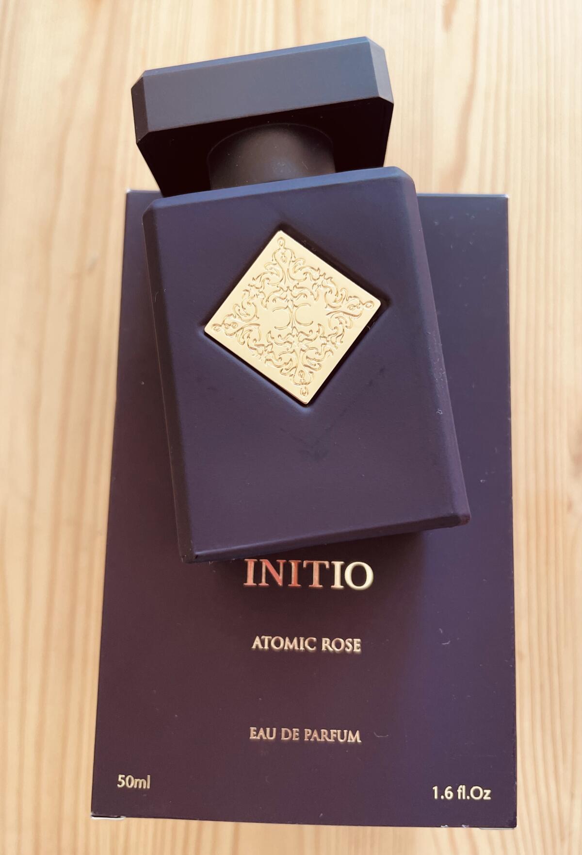 عطر ادکلن اتومیک رز اینیسیو پارفومز پریویس - Atomic Rose Initio Parfums Prives - بررسی، قیمت و خرید