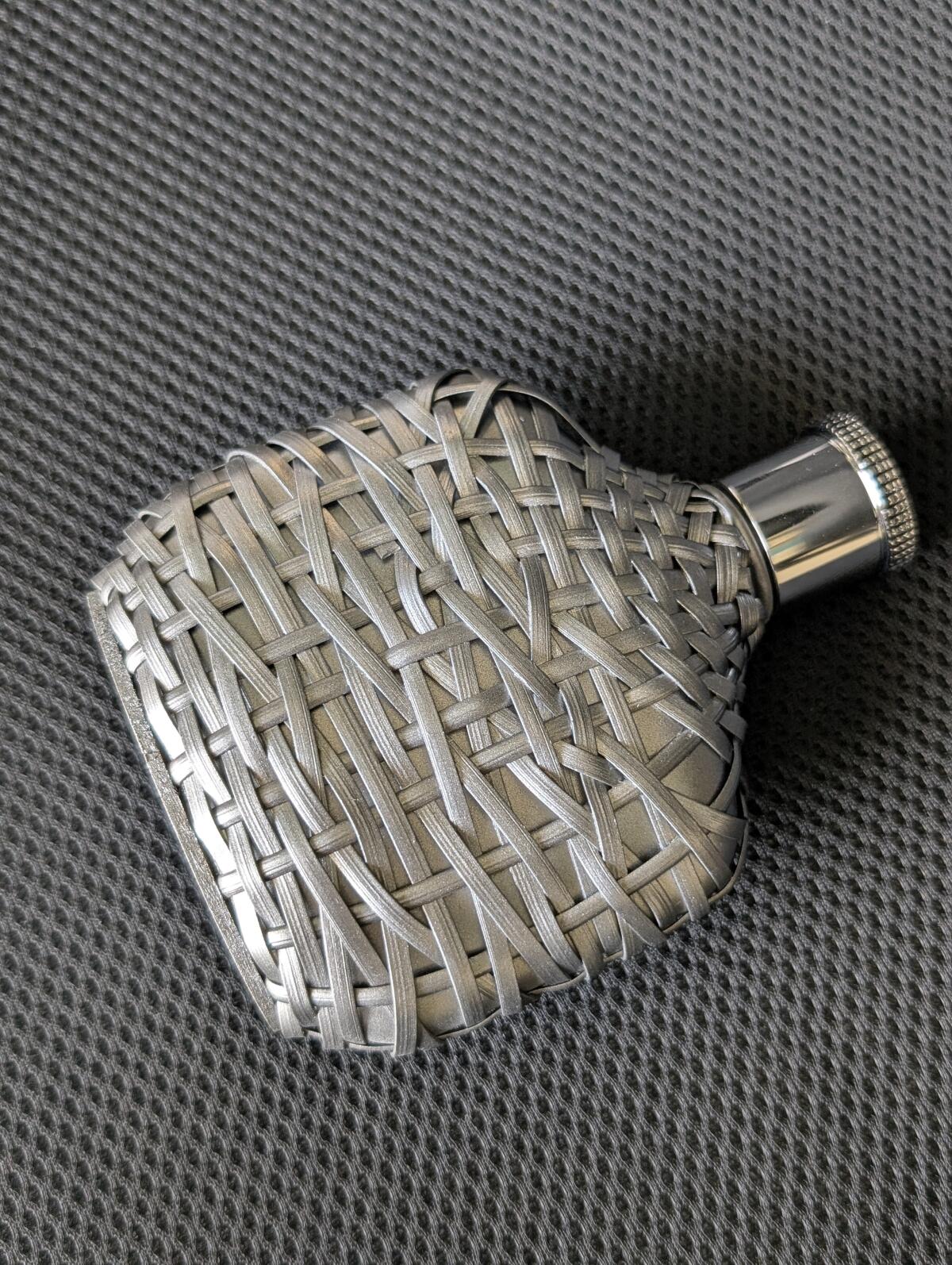 عطر ادکلن اَرتیزان اِکس اِکس جان وارواتوس - XX Artisan John Varvatos - بررسی، قیمت و خرید