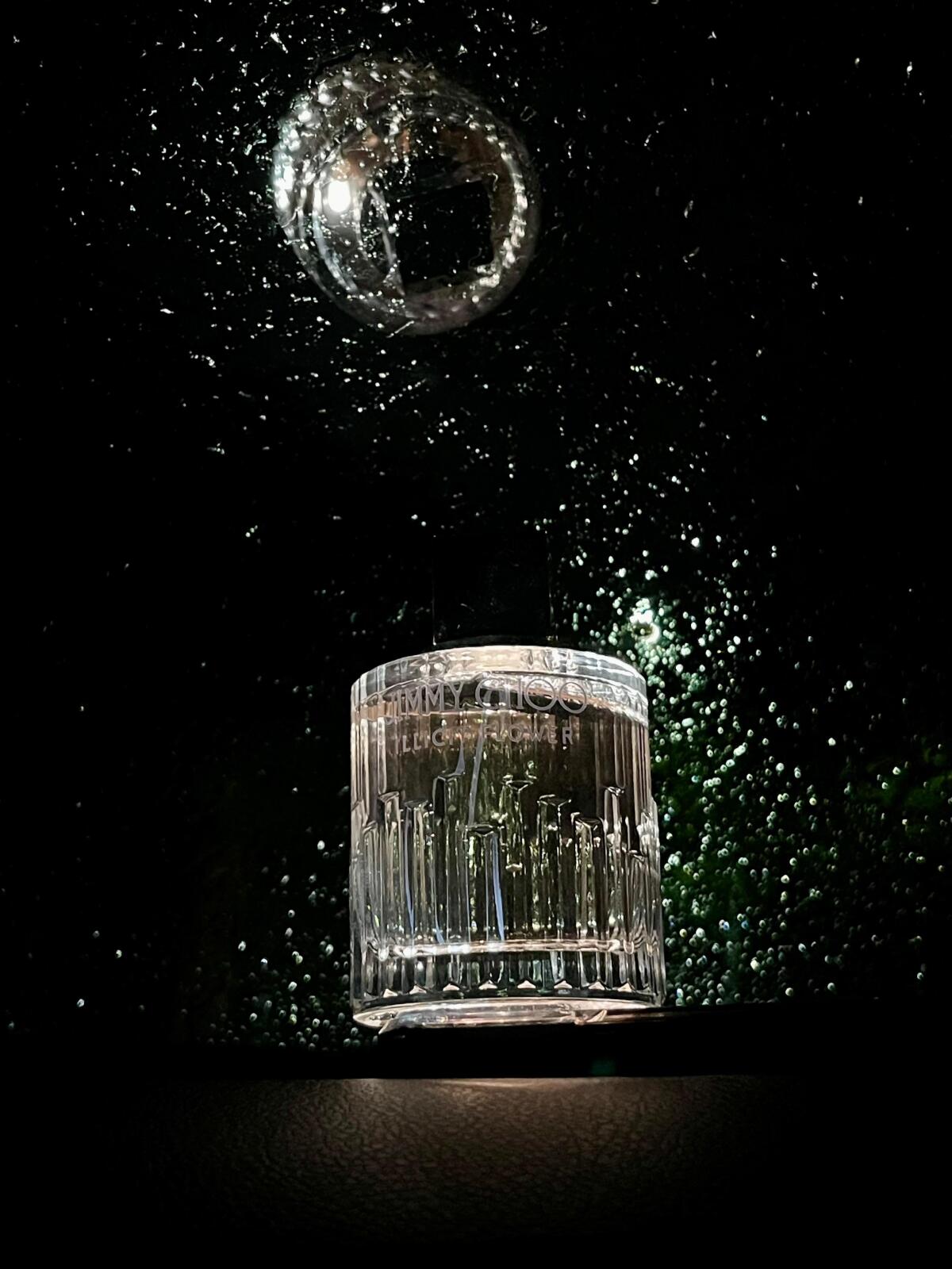 عطر ادکلن ایلیسیت فلاور جیمی چو - Illicit Flower Jimmy Choo - بررسی، قیمت و خرید