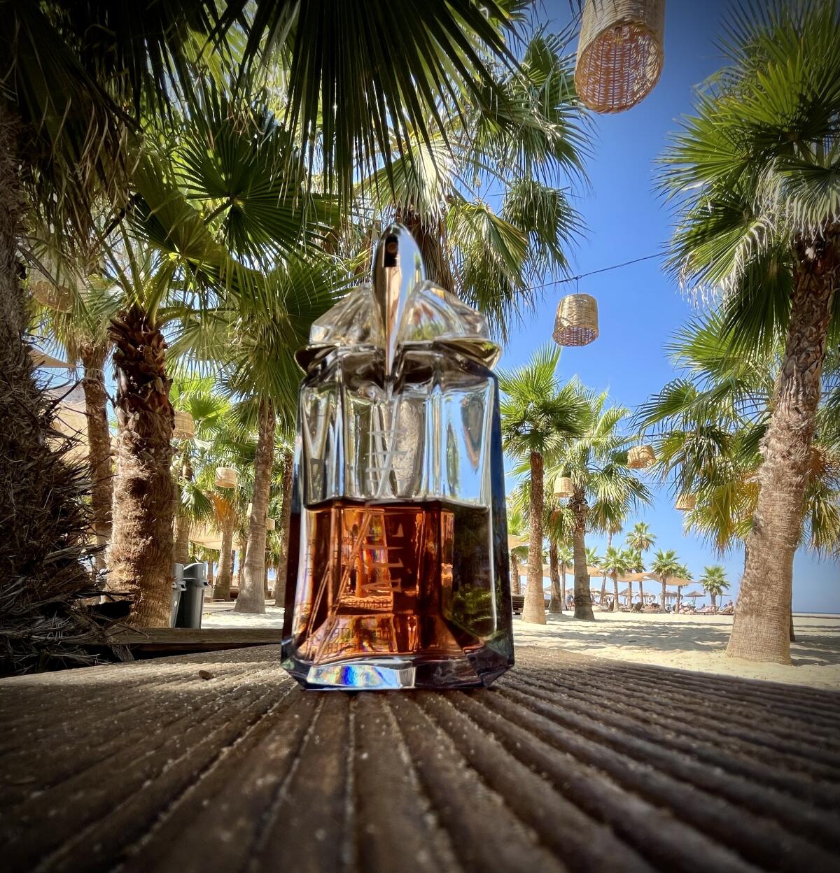 عطر ادکلن اِیلیِن میراج موگلر - Alien Mirage Mugler - بررسی، قیمت و خرید