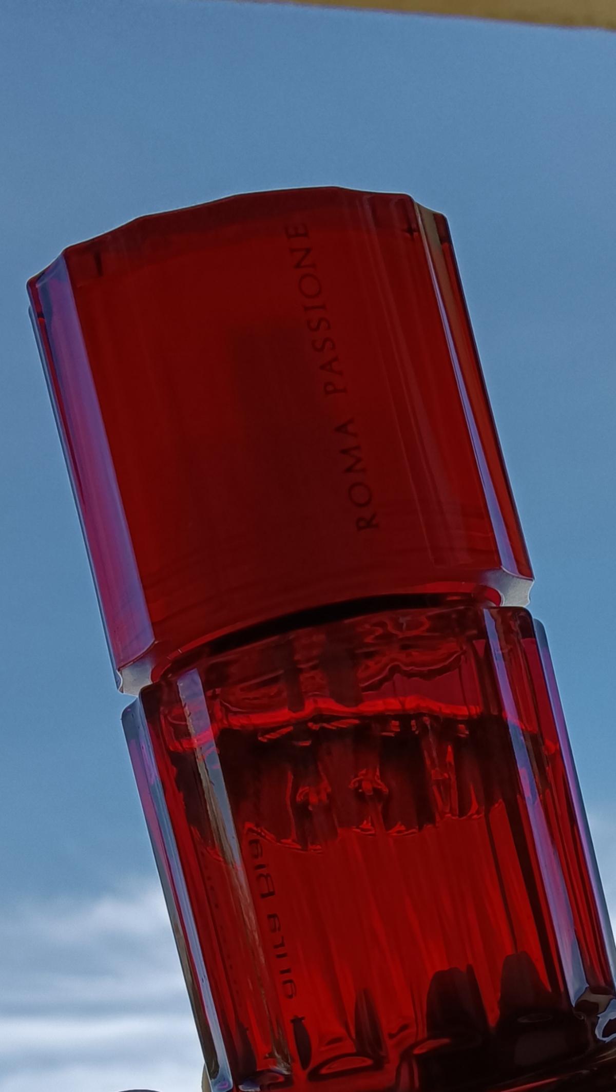 عطر ادکلن روما پاسیونه لورا بیجیو - Roma Passione Laura Biagiotti - بررسی، قیمت و خرید