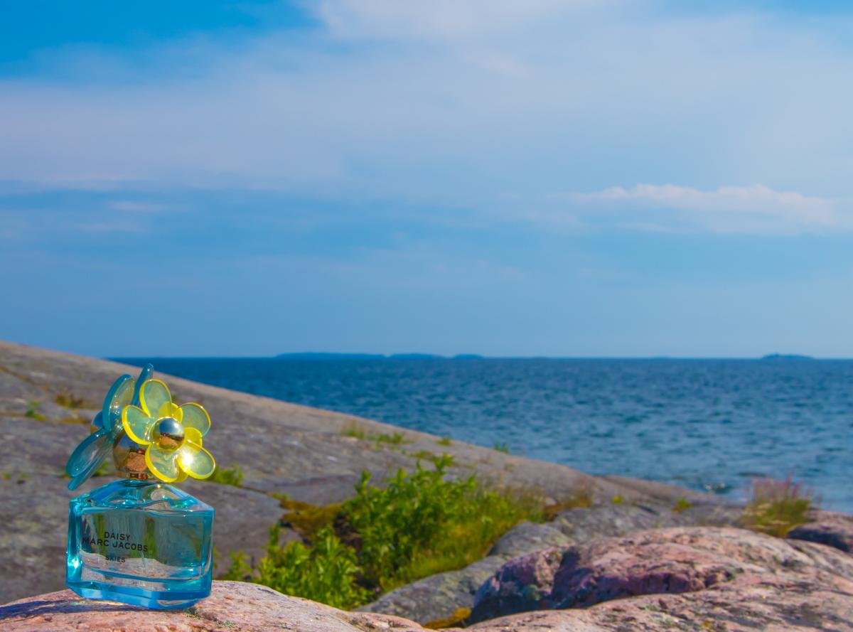 عطر ادکلن دیزی اسکایز مارک جیکوبز - Daisy Skies Marc Jacobs - بررسی، قیمت و خرید