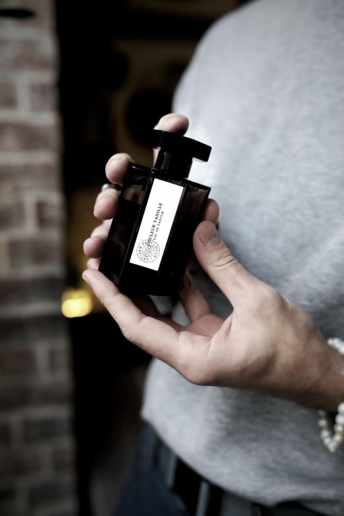 عطر ادکلن کولر وانیل لرتیزان پرفومه - Couleur Vanille L'Artisan Parfumeur - بررسی، قیمت و خرید