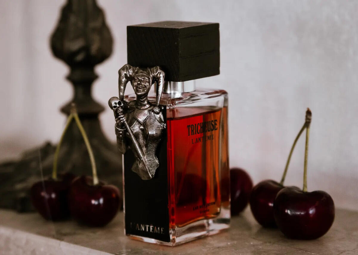 عطر ادکلن تریشوز پریما ماتریا - Tricheuse Prima Materia - بررسی، قیمت و خرید