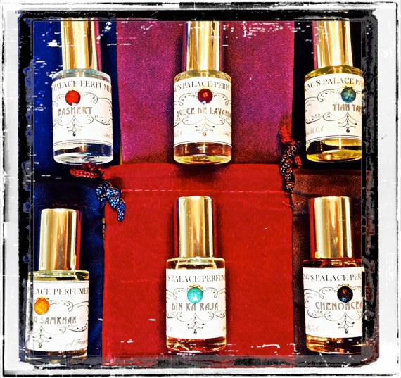 عطر ادکلن ناتسوکاشی کینگز پالاس پرفیومری - Natsukashii King's Palace Perfumery - بررسی، قیمت و خرید