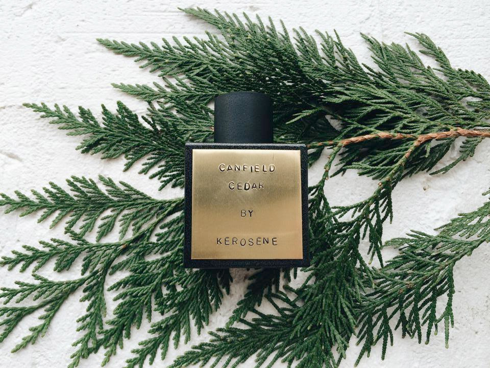 عطر ادکلن کنفیلد سِدار کروسین - Canfield Cedar Kerosene - بررسی، قیمت و خرید