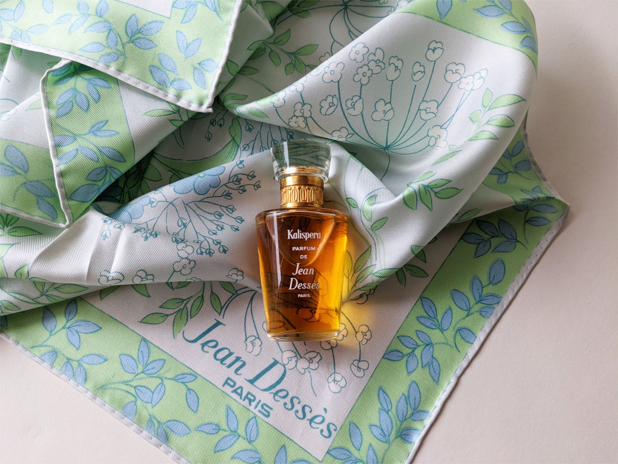 عطر ادکلن کالیس‌پرا ژان دسه - Kalispera Jean Dessès - بررسی، قیمت و خرید