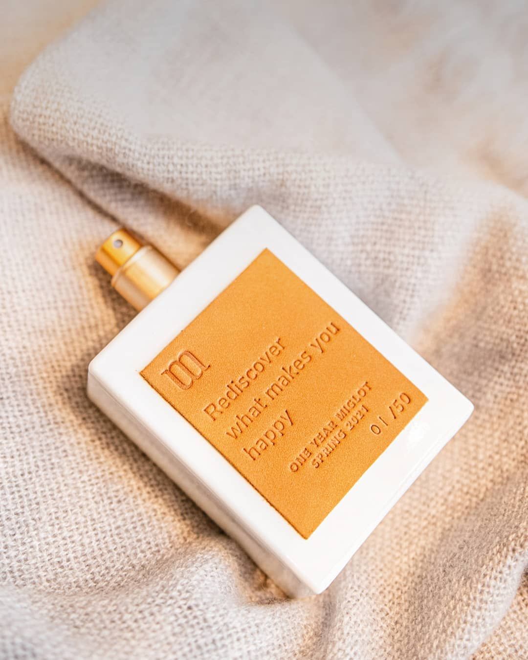عطر ادکلن فرمول شش میگلات - Formula 06 Miglot - بررسی، قیمت و خرید