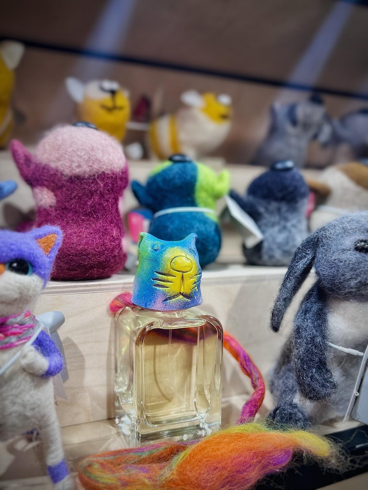 عطر ادکلن دیمِن مندیتوروسا - Daymon Mendittorosa - بررسی، قیمت و خرید