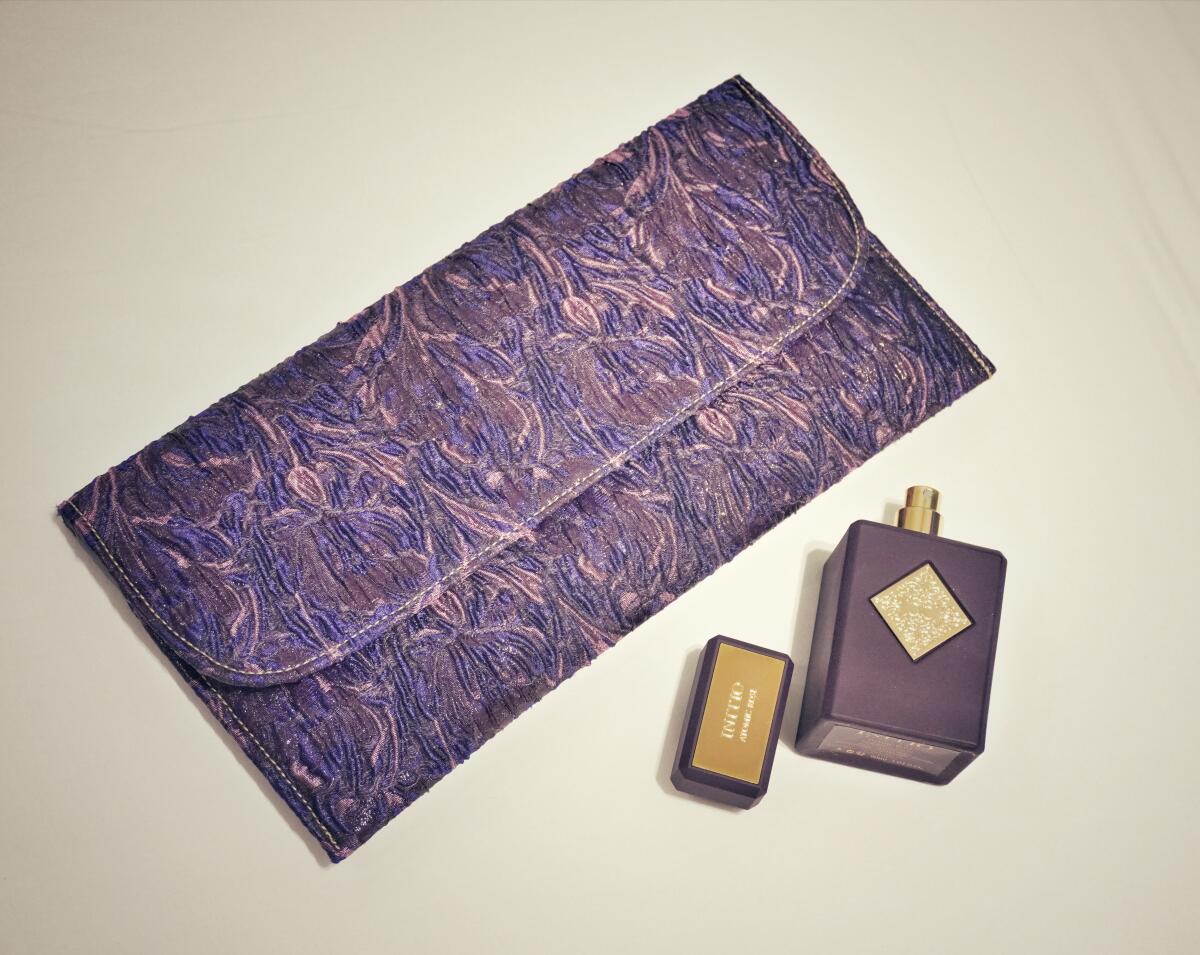 عطر ادکلن اتومیک رز اینیسیو پارفومز پریویس - Atomic Rose Initio Parfums Prives - بررسی، قیمت و خرید