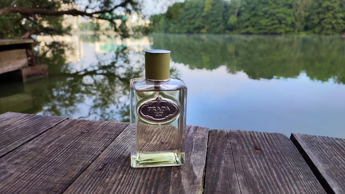 عطر ادکلن اینفیوژن د وِتیوِر پرادا - Infusion de Vetiver (2015) Prada - بررسی، قیمت و خرید