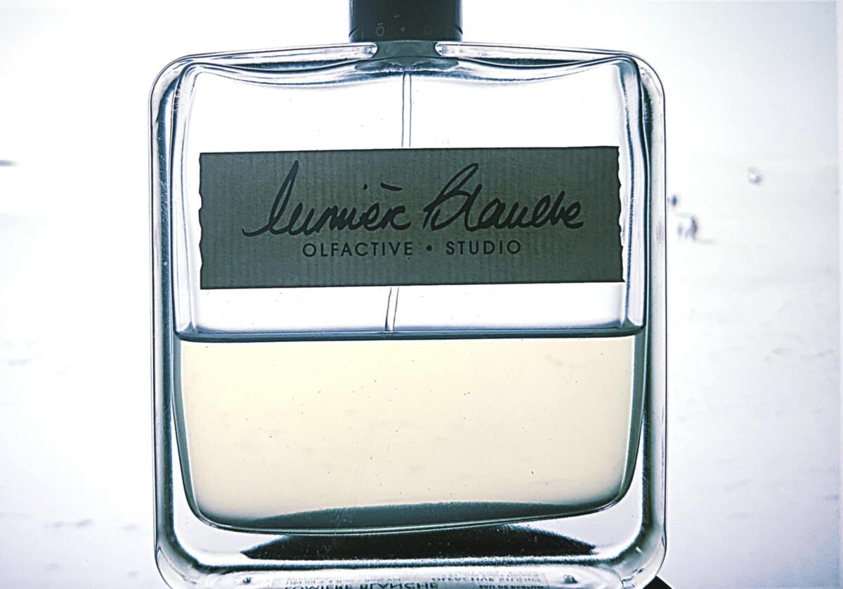 عطر ادکلن لومیر بلانش الفکتیو استودیو - Lumière Blanche Olfactive Studio - بررسی، قیمت و خرید
