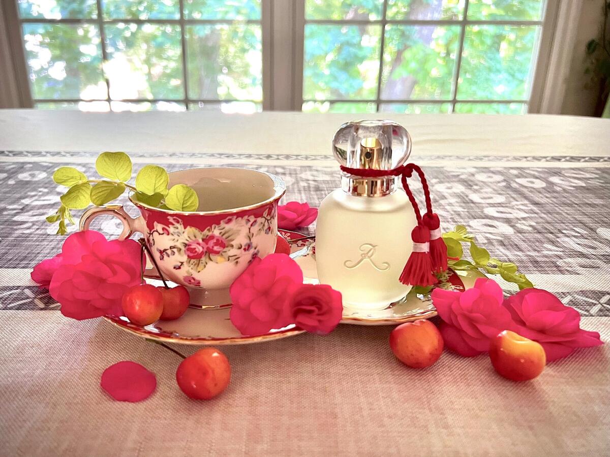 عطر ادکلن ‎روز گریوت لز پغفم دو غوزین - Rose Griotte Les Parfums de Rosine - بررسی، قیمت و خرید