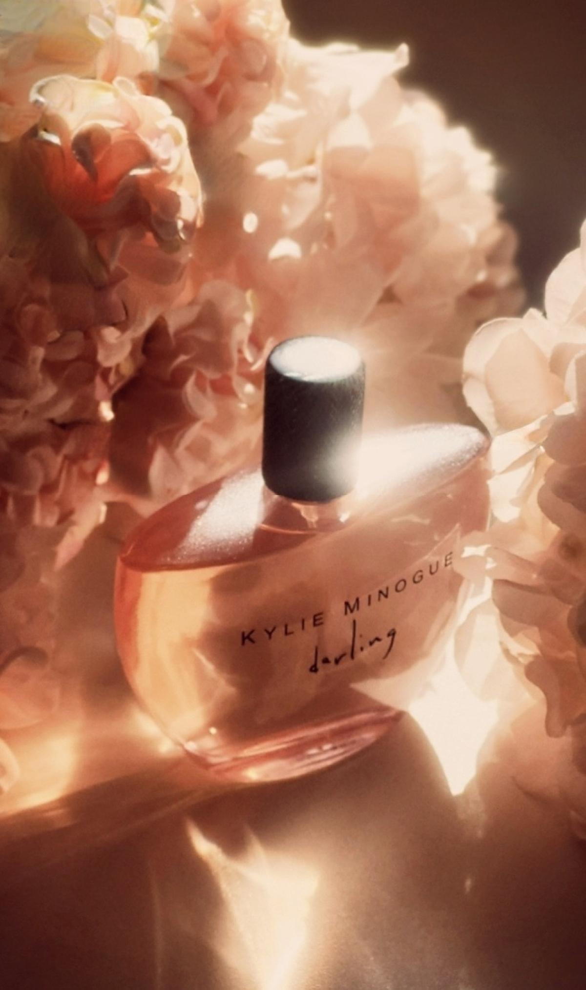 عطر ادکلن دارلینگ 2021 کایلی مینوگ - Darling 2021 Kylie Minogue - بررسی، قیمت و خرید