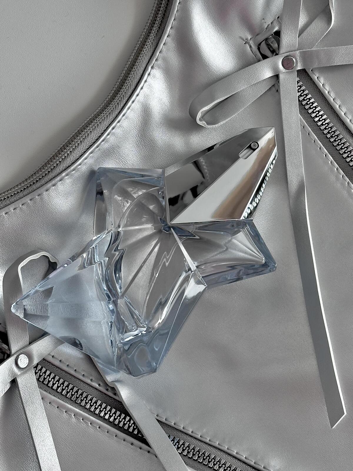 عطر ادکلن انجل ا دو توالت موگلر - Angel Eau de Toilette (2019) Mugler - بررسی، قیمت و خرید