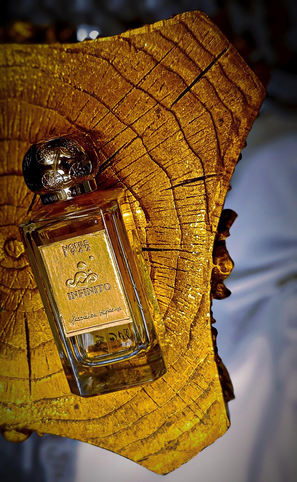 عطر ادکلن اینفینیتو نوبیل نوزد و چهل و دو - Infinito Nobile 1942 - بررسی، قیمت و خرید