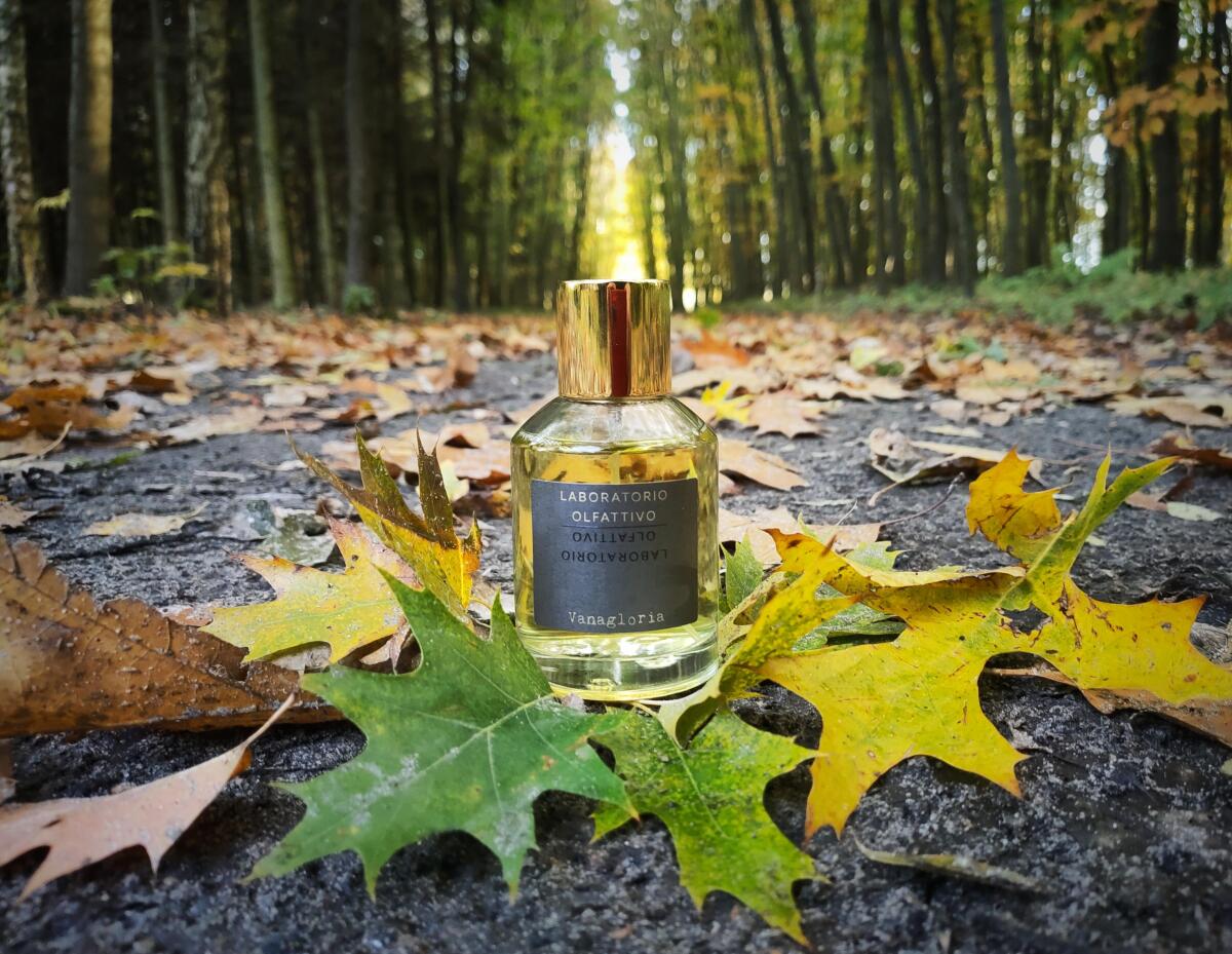 عطر ادکلن واناگلوریا لابراتوریو اولفاتیو - Vanagloria Laboratorio Olfattivo - بررسی، قیمت و خرید