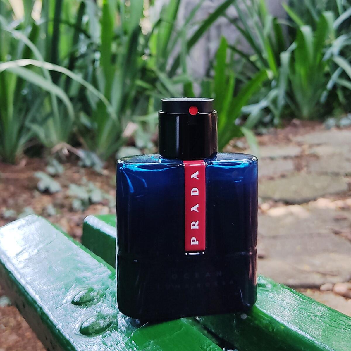 عطر ادکلن لونا روسا اوشن پرادا - Luna Rossa Ocean Prada - بررسی، قیمت و خرید