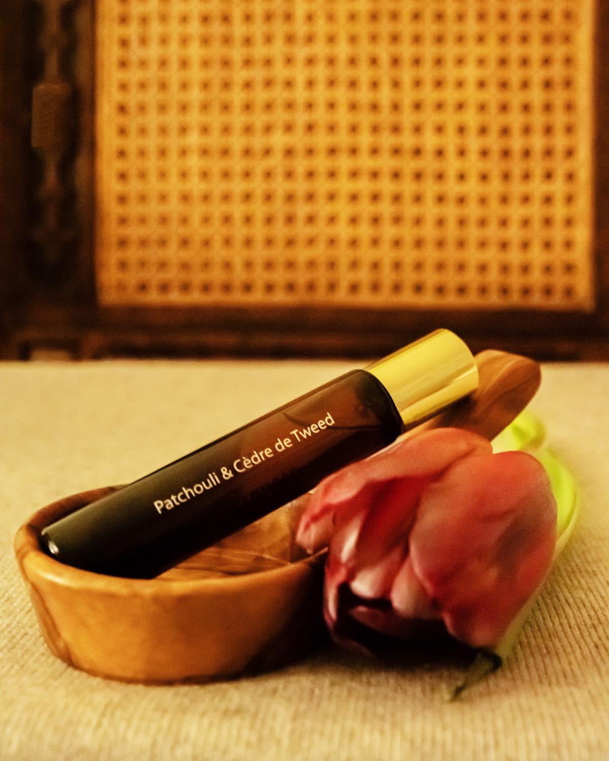عطر ادکلن پچولی اند سدار آو تویید پی اچ فراگرنسز - Patchouli & Cedar of Tweed pH Fragrances - بررسی، قیمت و خرید