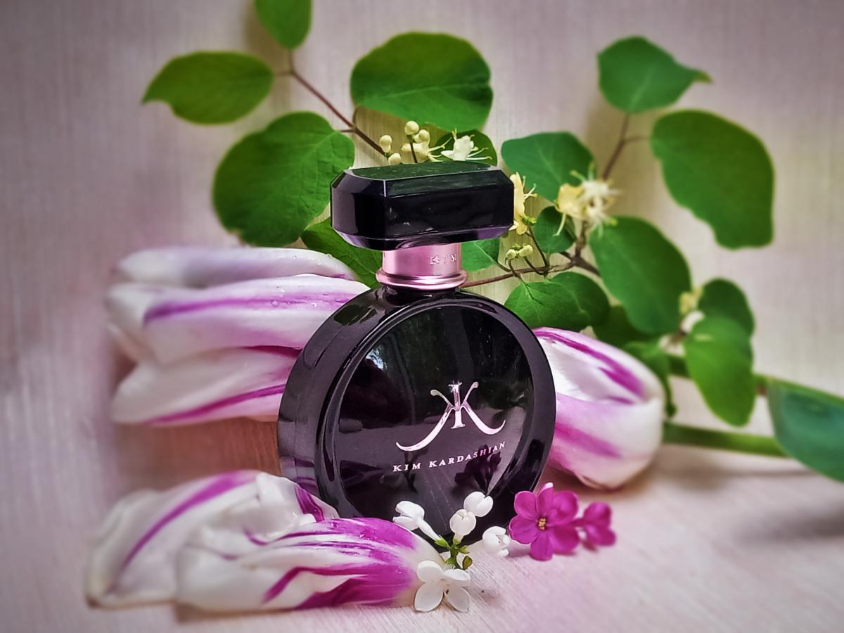 عطر ادکلن کیم کارداشیان کیم کارداشیان - Kim Kardashian Kim Kardashian - بررسی، قیمت و خرید