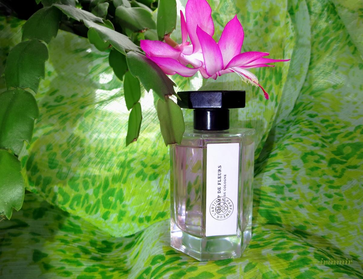 عطر ادکلن شام دو فلور لرتیزان پرفیومر - Champ de Fleurs L'Artisan Parfumeur - بررسی، قیمت و خرید