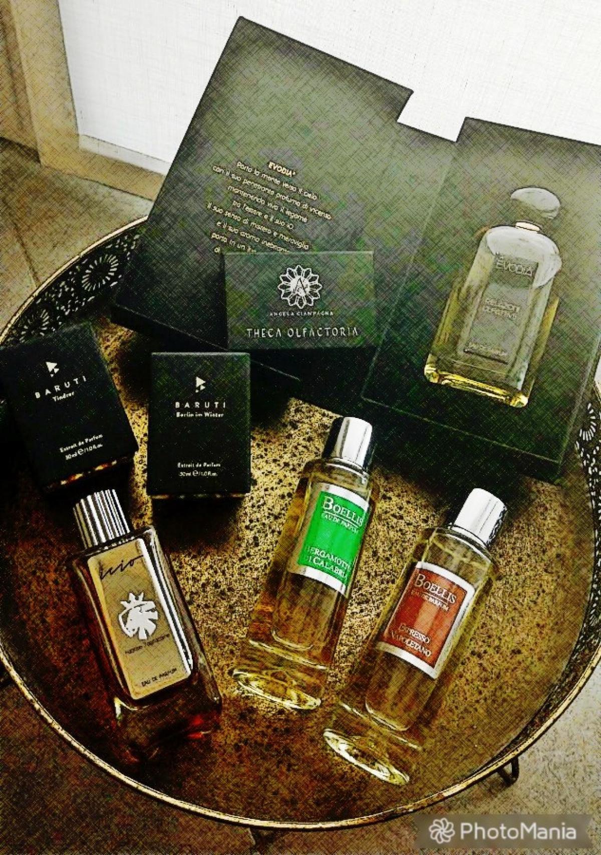 عطر ادکلن آیشیو اومنیا پروفومی - Icio Omnia Profumi - بررسی، قیمت و خرید