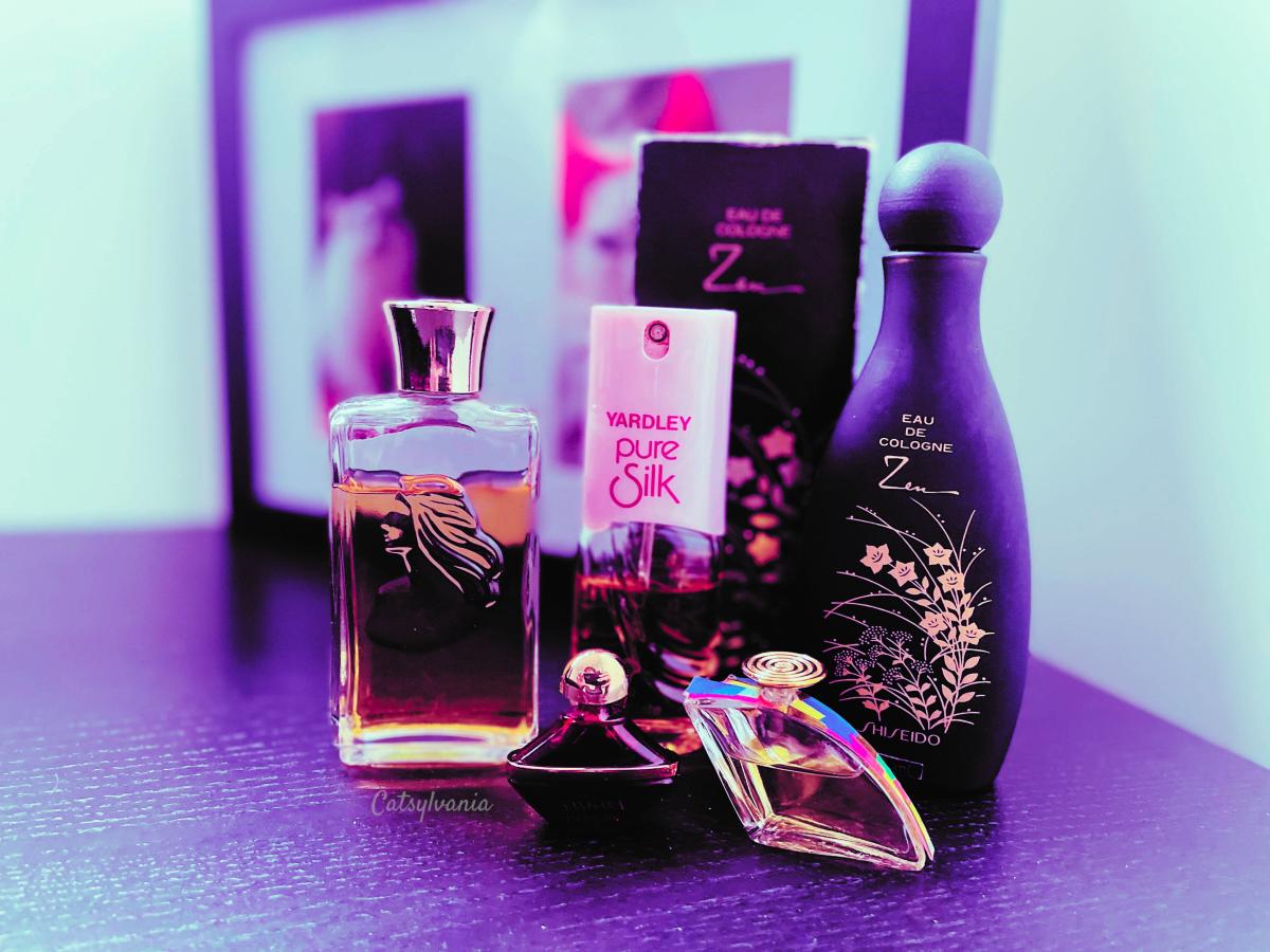 عطر ادکلن پیور سیلک می‌فر - Pure Silk Mayfair - بررسی، قیمت و خرید