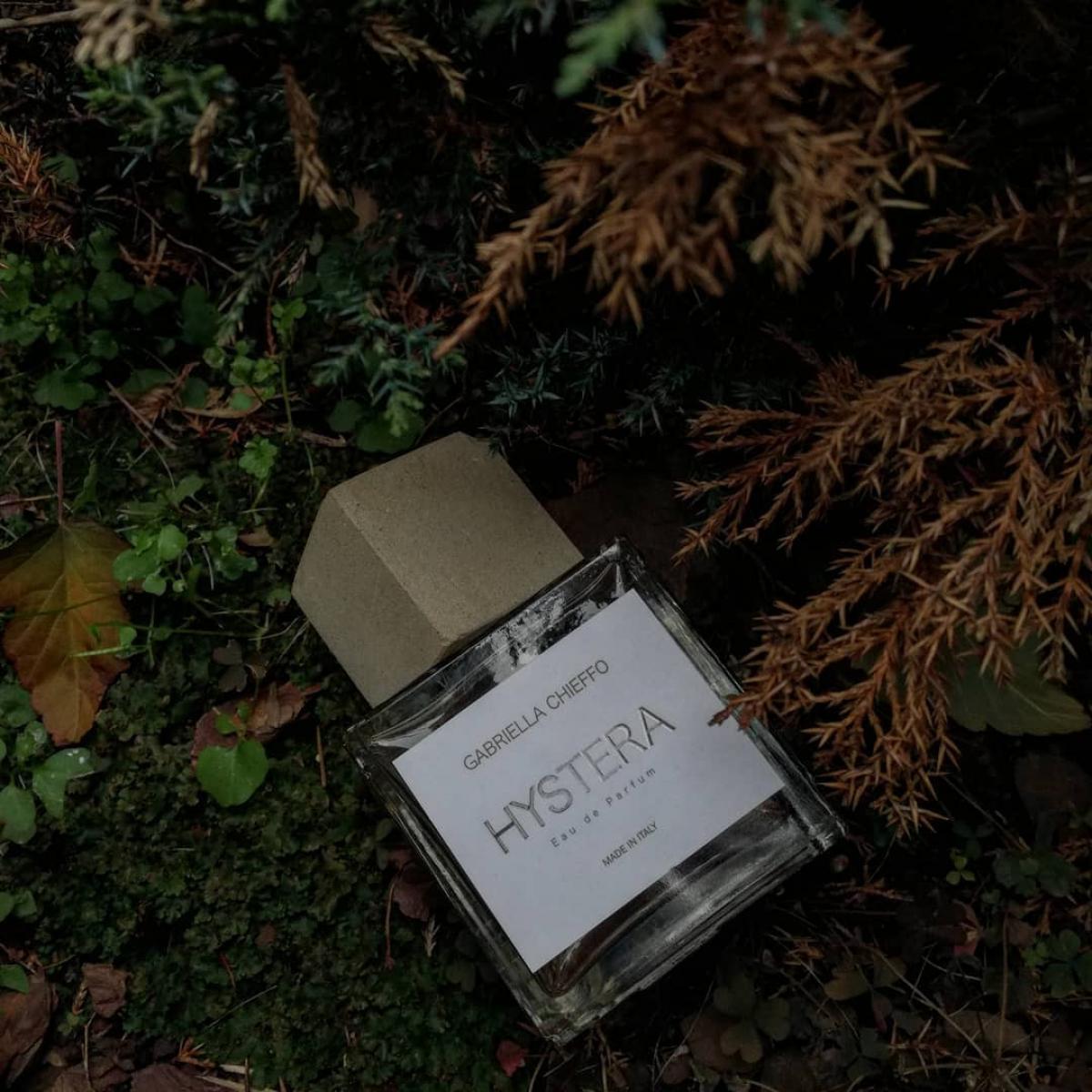 عطر ادکلن هیسترا میسون گابریلا چیفو - Hystera Maison Gabriella Chieffo - بررسی، قیمت و خرید