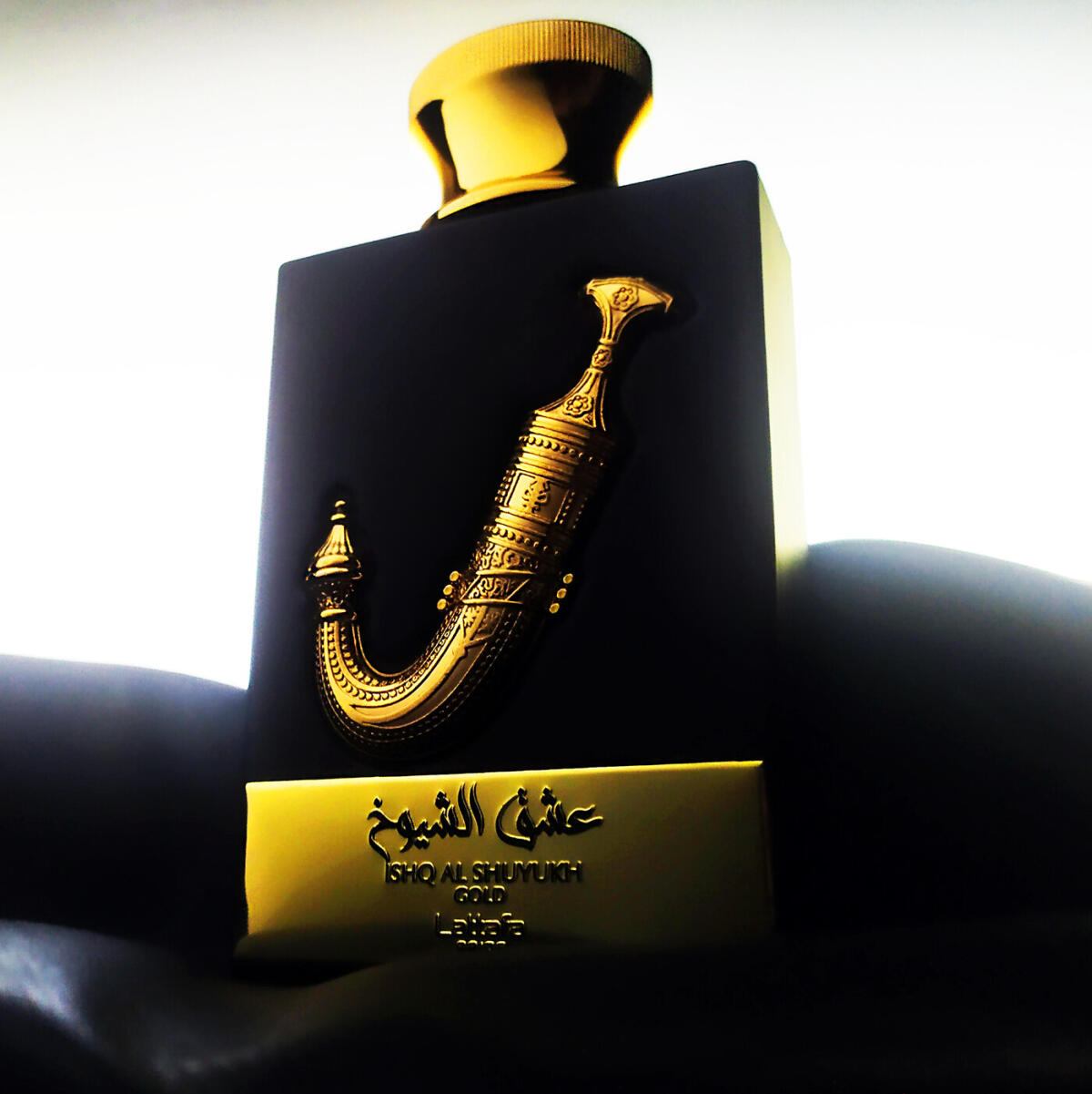 عطر ادکلن عشق الشیوخ گلد لطافا پرفیومز - Ishq Al Shuyukh Gold Lattafa Perfumes - بررسی، قیمت و خرید
