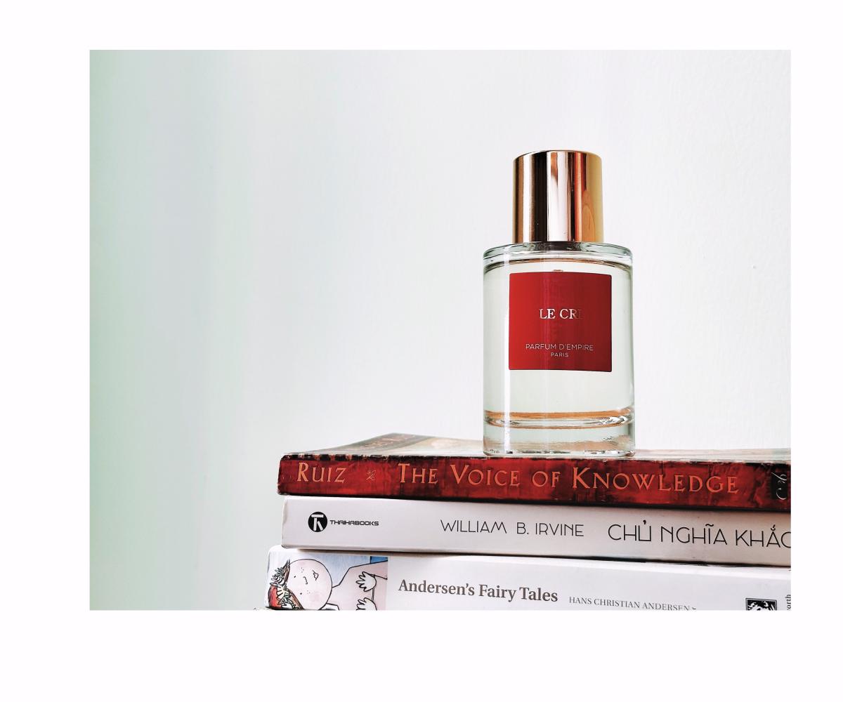 عطر ادکلن له کری د لا لومیر پرفیوم د امپایر - Le Cri de la Lumière Parfum d'Empire - بررسی، قیمت و خرید