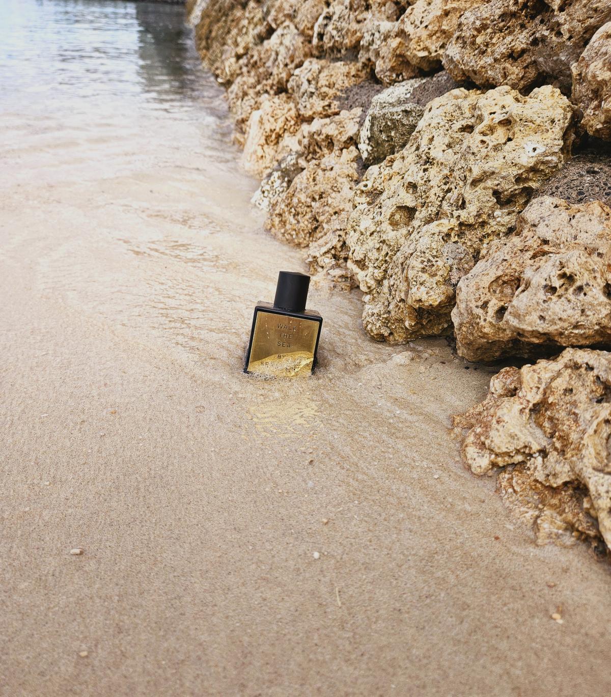 عطر ادکلن واک د سی کِروسین - Walk The Sea Kerosene - بررسی، قیمت و خرید