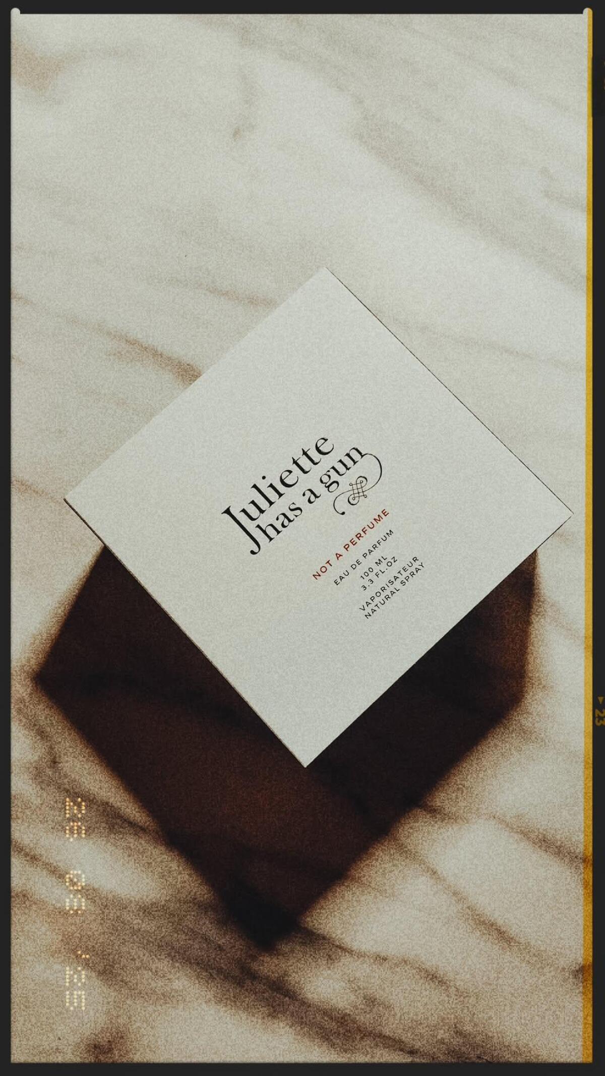 عطر ادکلن نات ا پرفیوم جولیت هز ا گان - Not A Perfume Juliette Has A Gun - بررسی، قیمت و خرید