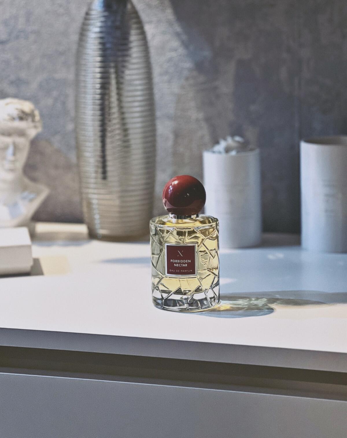 عطر ادکلن فوربیدن نکتر لس سور دو نو - Forbidden Nectar Les Soeurs de Noe - بررسی، قیمت و خرید