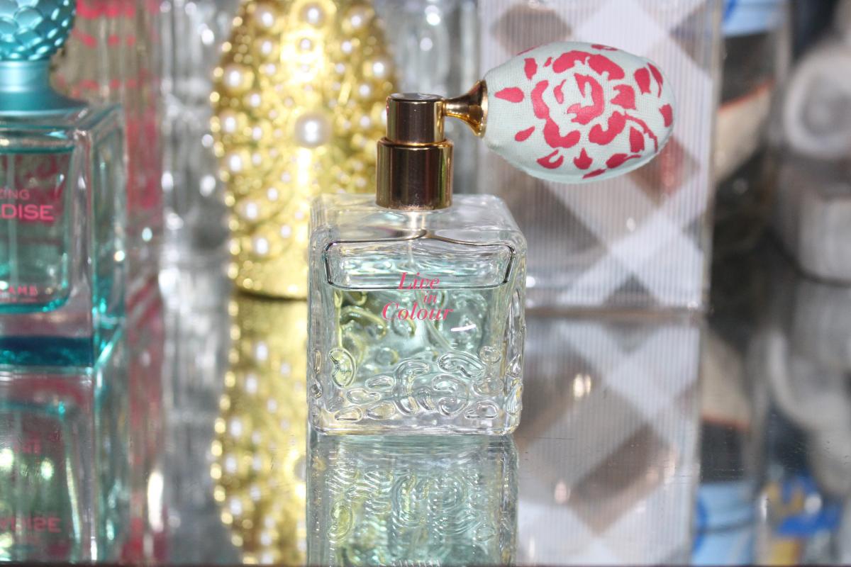 عطر ادکلن لایو این کالر اوریفلیم - Live In Colour Oriflame - بررسی، قیمت و خرید