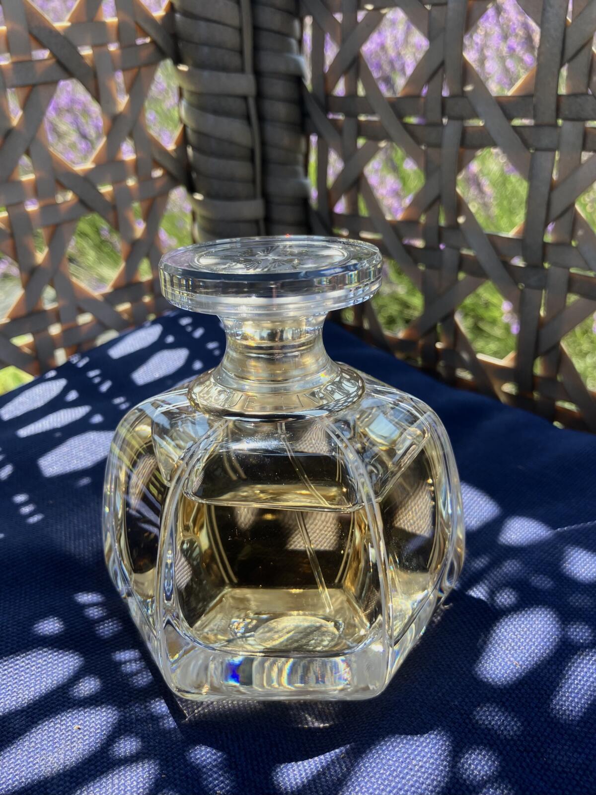 عطر ادکلن لیوینگ للیک لالیک - Living Lalique Lalique - بررسی، قیمت و خرید