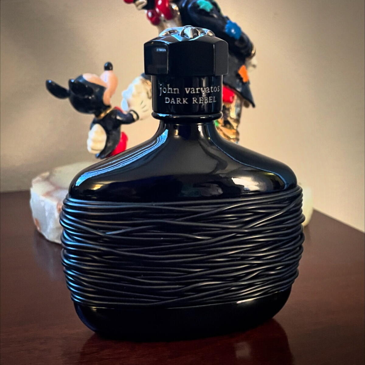 عطر ادکلن دارک ربل جان وارواتوس - Dark Rebel John Varvatos - بررسی، قیمت و خرید