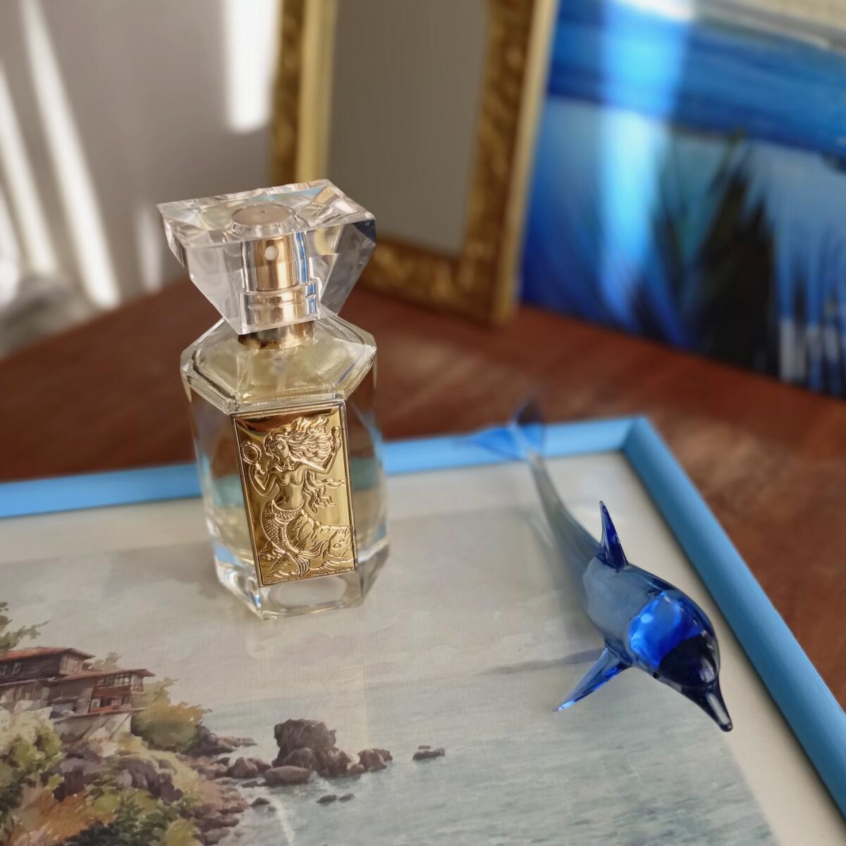 عطر ادکلن لوسیا پروودنس پاریس - Lucia Prudence Paris - بررسی، قیمت و خرید