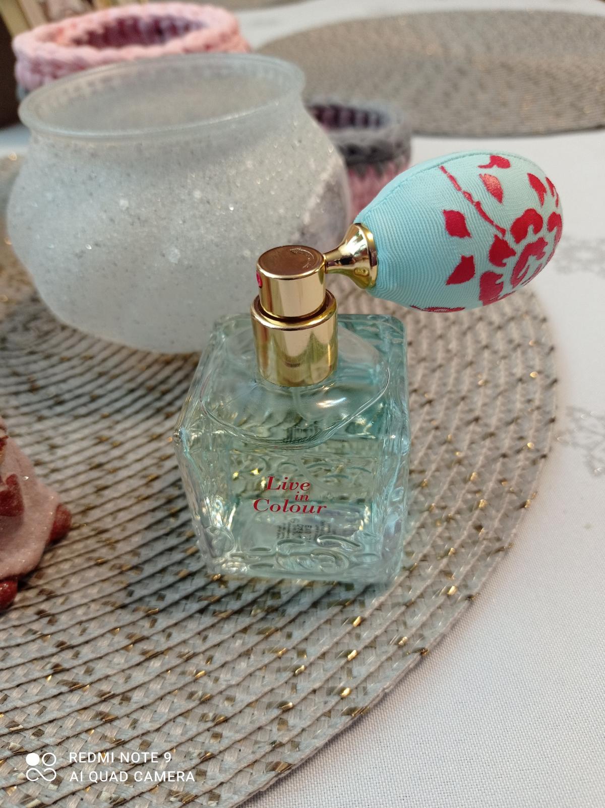 عطر ادکلن لایو این کالر اوریفلیم - Live In Colour Oriflame - بررسی، قیمت و خرید