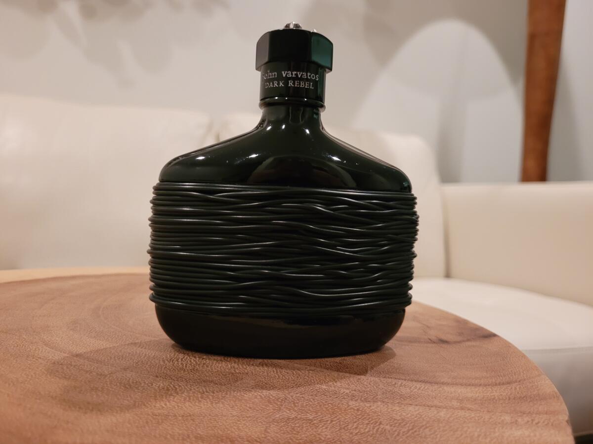عطر ادکلن دارک ربل جان وارواتوس - Dark Rebel John Varvatos - بررسی، قیمت و خرید